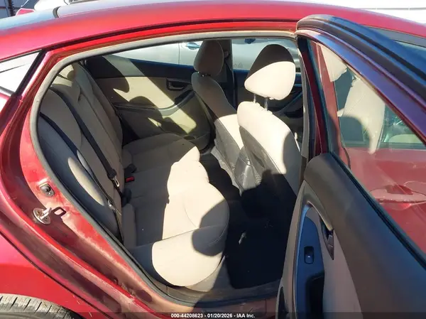 5NPDH4AE9GH657744 2016 HYUNDAI ELANTRA - Image 8