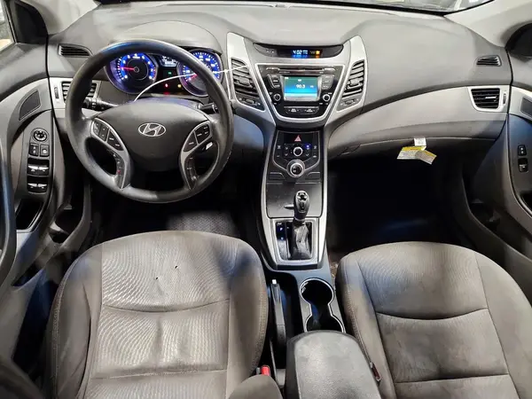 5NPDH4AE9GH658991 2016 HYUNDAI ELANTRA - Image 8