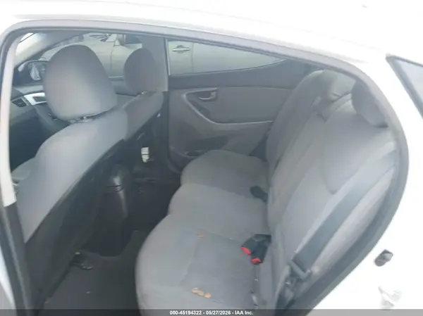 5NPDH4AE9GH660496 2016 HYUNDAI ELANTRA - Image 8