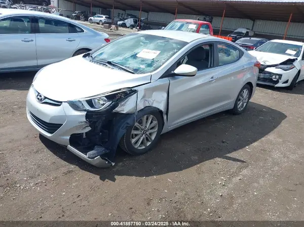 5NPDH4AE9GH660661 2016 HYUNDAI ELANTRA - Image 2