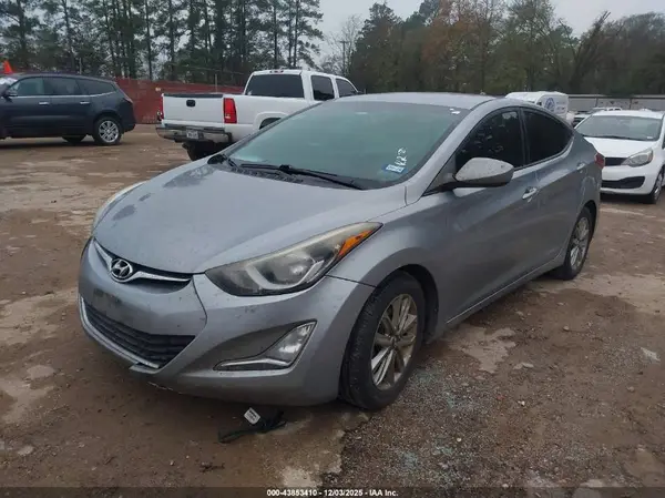 5NPDH4AE9GH660921 2016 HYUNDAI ELANTRA - Image 2