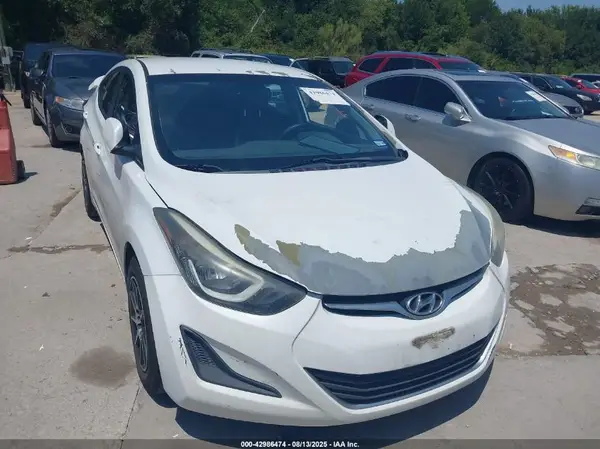 5NPDH4AE9GH663348 2016 HYUNDAI ELANTRA - Image 1