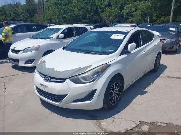 5NPDH4AE9GH663348 2016 HYUNDAI ELANTRA - Image 2