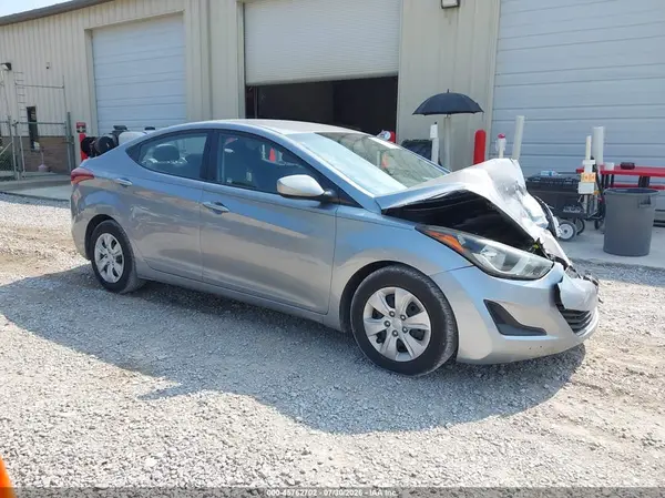 5NPDH4AE9GH664144 2016 HYUNDAI ELANTRA - Image 1