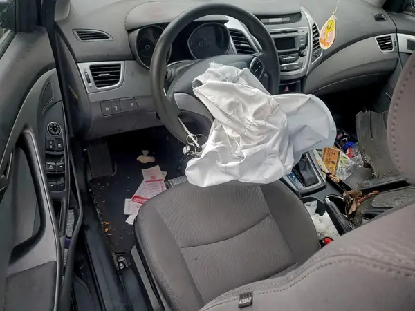 5NPDH4AE9GH664192 2016 HYUNDAI ELANTRA - Image 8