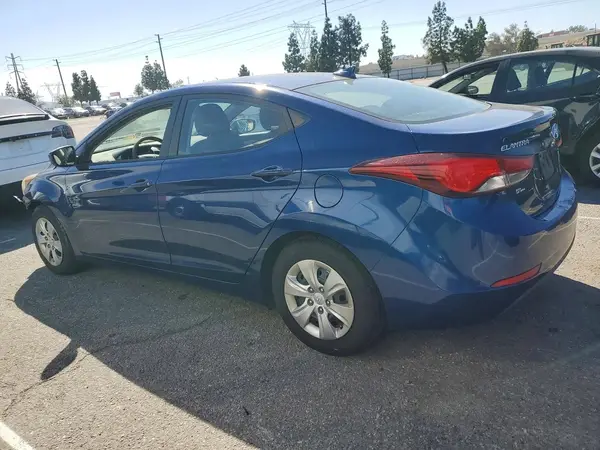 5NPDH4AE9GH664399 2016 HYUNDAI ELANTRA - Image 2