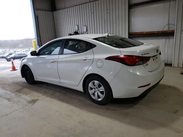 5NPDH4AE9GH665052 2016 HYUNDAI ELANTRA - Image 2