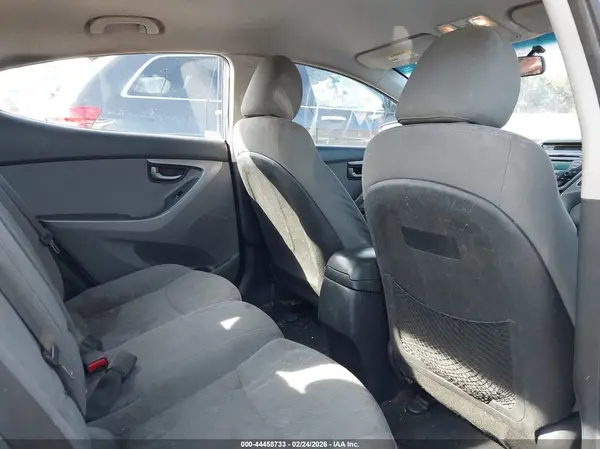 5NPDH4AE9GH665990 2016 HYUNDAI ELANTRA - Image 8