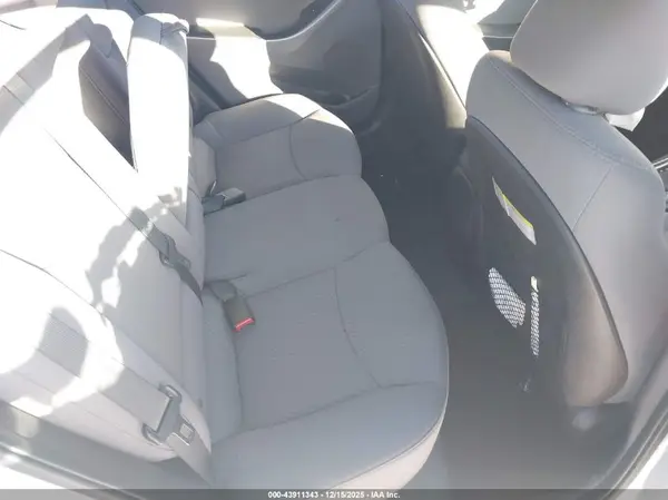 5NPDH4AE9GH666640 2016 HYUNDAI ELANTRA - Image 8