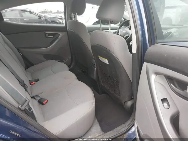 5NPDH4AE9GH666752 2016 HYUNDAI ELANTRA - Image 8