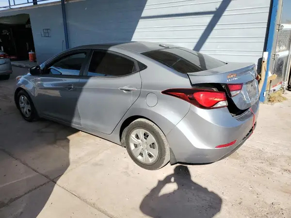 5NPDH4AE9GH667156 2016 HYUNDAI ELANTRA - Image 2