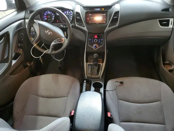 5NPDH4AE9GH667318 2016 HYUNDAI ELANTRA - Image 8