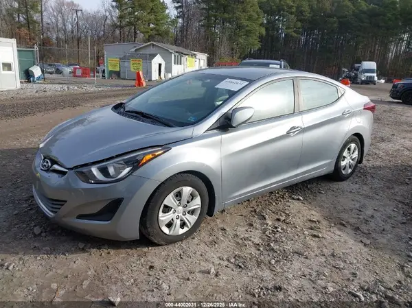 5NPDH4AE9GH670901 2016 HYUNDAI ELANTRA - Image 2