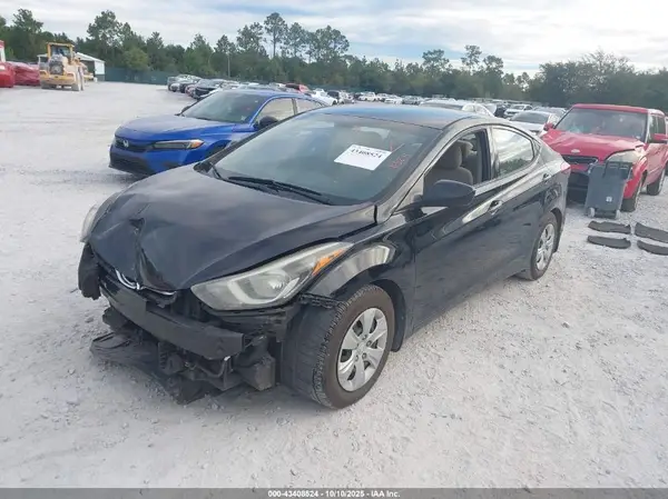 5NPDH4AE9GH671403 2016 HYUNDAI ELANTRA - Image 2