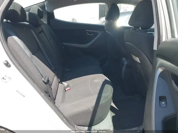 5NPDH4AE9GH671997 2016 HYUNDAI ELANTRA - Image 8
