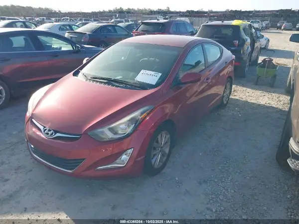 5NPDH4AE9GH672776 2016 HYUNDAI ELANTRA - Image 2