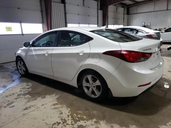 5NPDH4AE9GH672809 2016 HYUNDAI ELANTRA - Image 2