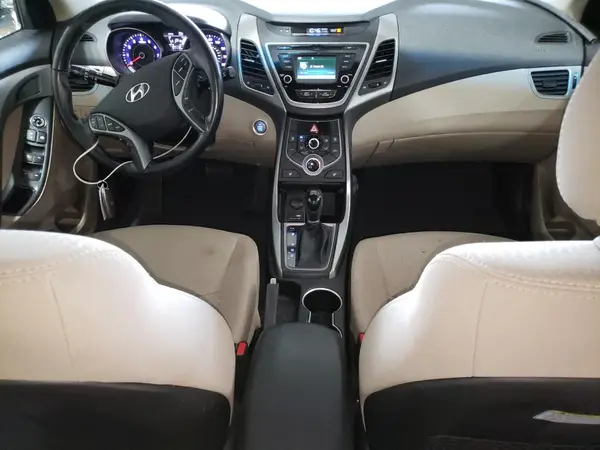 5NPDH4AE9GH672809 2016 HYUNDAI ELANTRA - Image 8