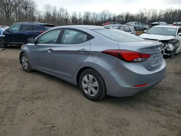 5NPDH4AE9GH672972 2016 HYUNDAI ELANTRA - Image 2