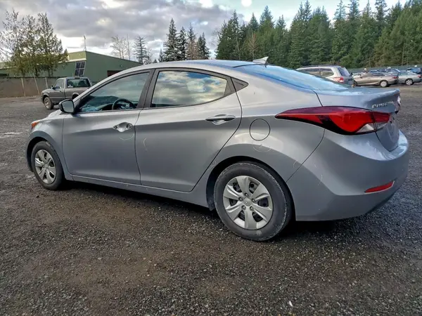 5NPDH4AE9GH674091 2016 HYUNDAI ELANTRA - Image 2
