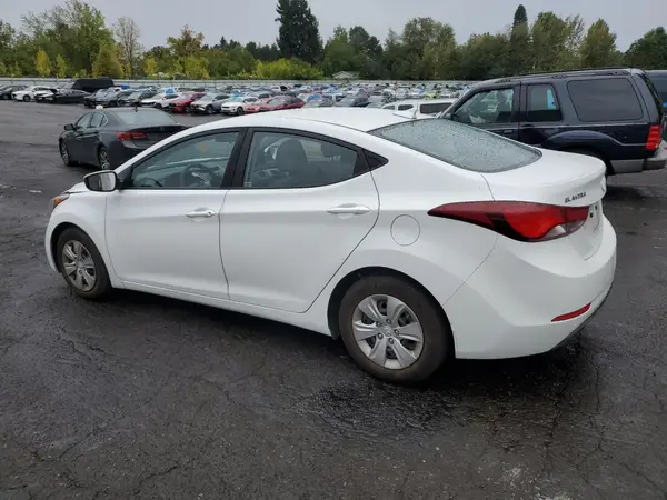 5NPDH4AE9GH674172 2016 HYUNDAI ELANTRA - Image 2