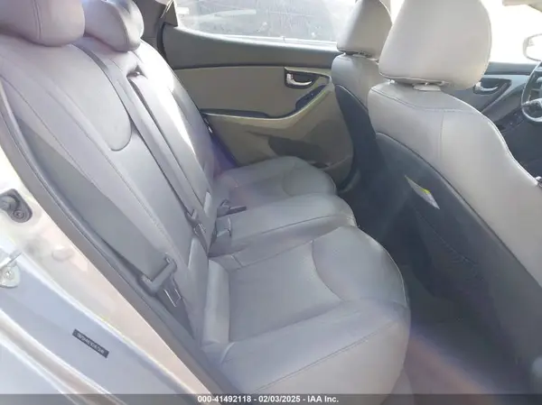 5NPDH4AE9GH675046 2016 HYUNDAI ELANTRA - Image 8
