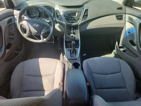 5NPDH4AE9GH677041 2016 HYUNDAI ELANTRA - Image 8