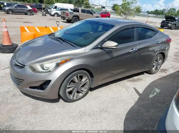 5NPDH4AE9GH677315 2016 HYUNDAI ELANTRA - Image 2