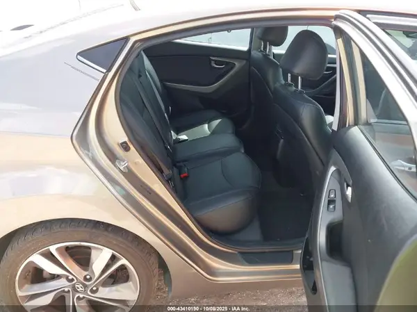 5NPDH4AE9GH677315 2016 HYUNDAI ELANTRA - Image 8