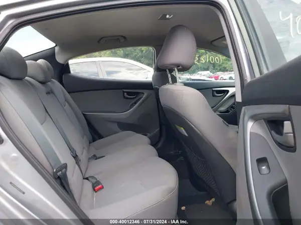5NPDH4AE9GH677377 2016 HYUNDAI ELANTRA - Image 8