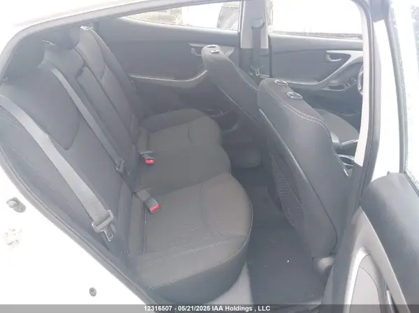5NPDH4AE9GH678299 2016 HYUNDAI ELANTRA - Image 8