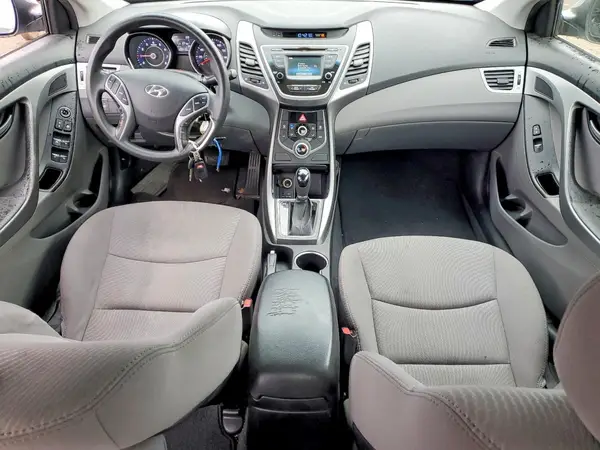 5NPDH4AE9GH680862 2016 HYUNDAI ELANTRA - Image 8