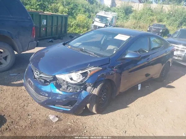 5NPDH4AE9GH680876 2016 HYUNDAI ELANTRA - Image 2