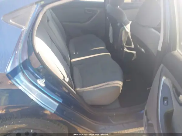 5NPDH4AE9GH680876 2016 HYUNDAI ELANTRA - Image 8