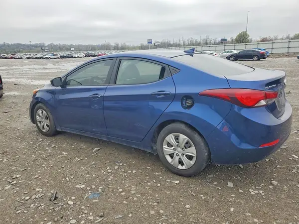 5NPDH4AE9GH680909 2016 HYUNDAI ELANTRA - Image 2