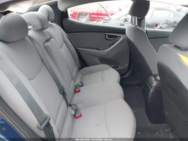 5NPDH4AE9GH681235 2016 HYUNDAI ELANTRA - Image 8