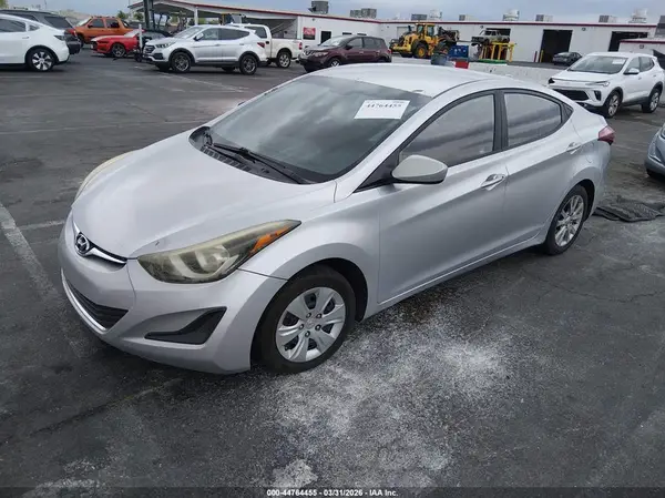 5NPDH4AE9GH682210 2016 HYUNDAI ELANTRA - Image 2