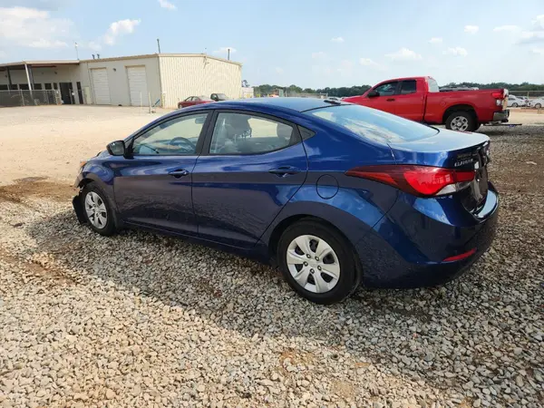 5NPDH4AE9GH683499 2016 HYUNDAI ELANTRA - Image 2