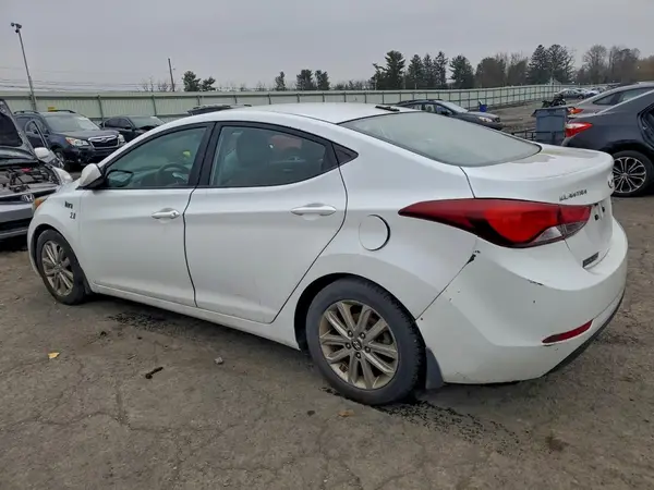 5NPDH4AE9GH683986 2016 HYUNDAI ELANTRA - Image 2
