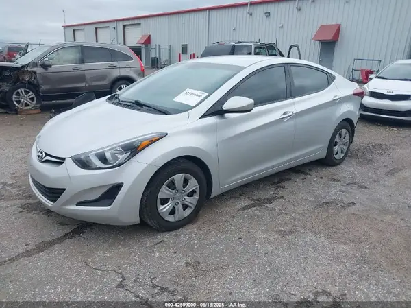5NPDH4AE9GH684149 2016 HYUNDAI ELANTRA - Image 2