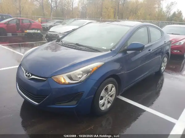 5NPDH4AE9GH685785 2016 HYUNDAI ELANTRA - Image 2