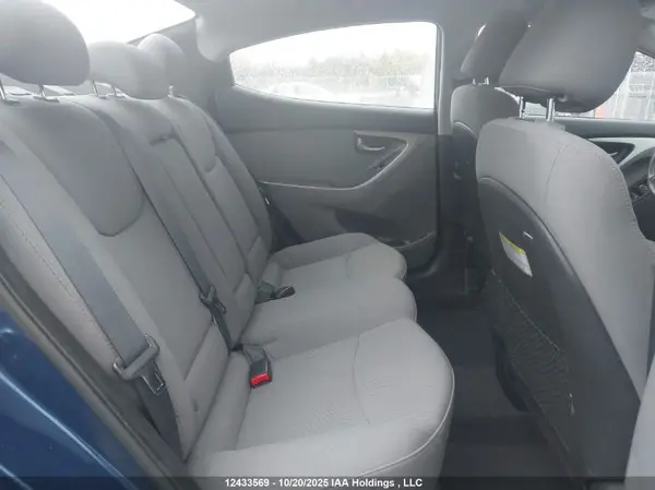 5NPDH4AE9GH685785 2016 HYUNDAI ELANTRA - Image 8