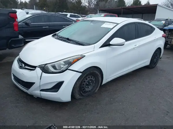 5NPDH4AE9GH685916 2016 HYUNDAI ELANTRA - Image 2