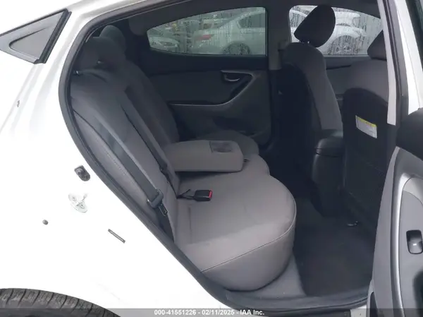 5NPDH4AE9GH685916 2016 HYUNDAI ELANTRA - Image 8