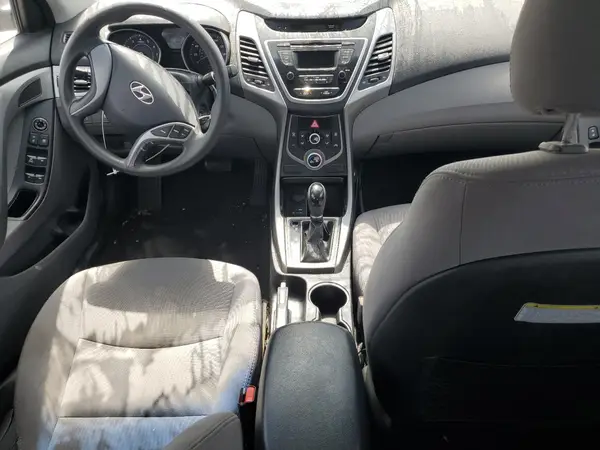 5NPDH4AE9GH686371 2016 HYUNDAI ELANTRA - Image 8