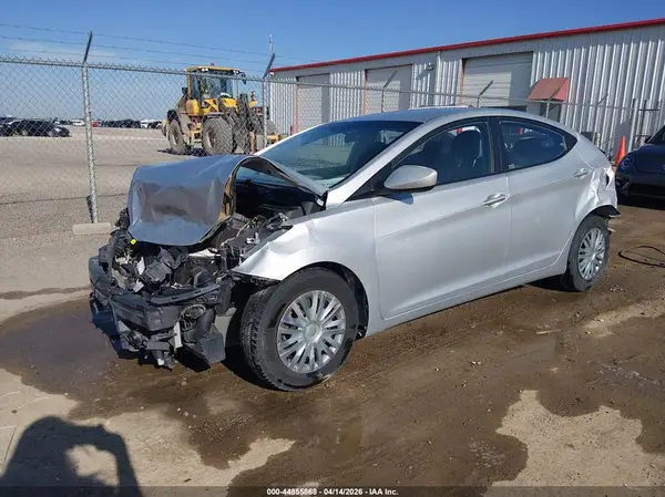 5NPDH4AE9GH687231 2016 HYUNDAI ELANTRA - Image 2