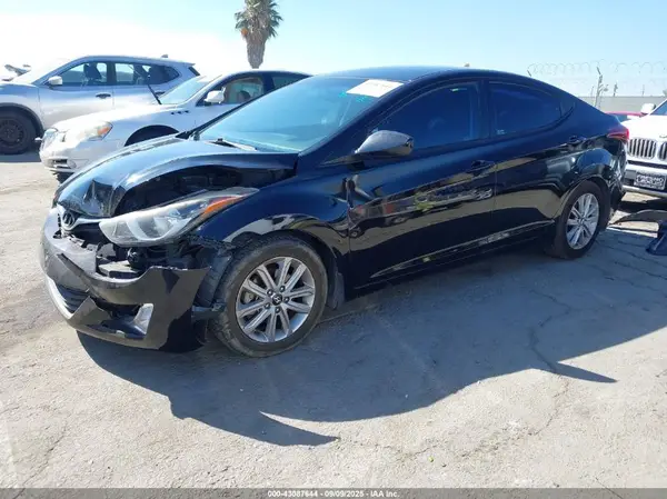 5NPDH4AE9GH687259 2016 HYUNDAI ELANTRA - Image 2