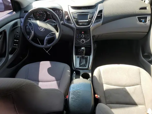 5NPDH4AE9GH689884 2016 HYUNDAI ELANTRA - Image 8