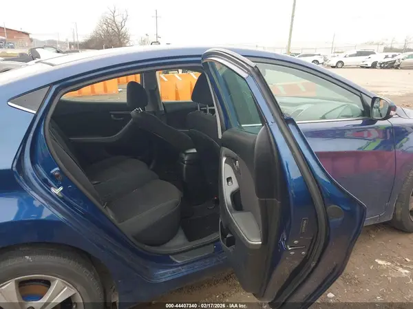 5NPDH4AE9GH690355 2016 HYUNDAI ELANTRA - Image 8