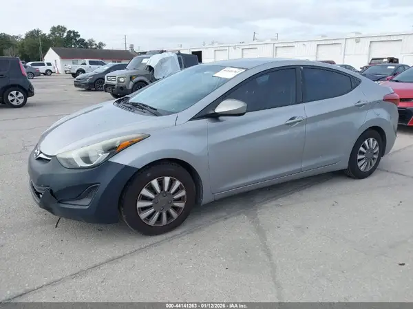 5NPDH4AE9GH690761 2016 HYUNDAI ELANTRA - Image 2